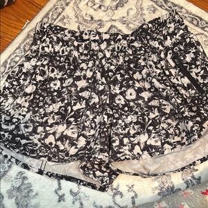 Lululemon Floral Black and White Women's Shorts